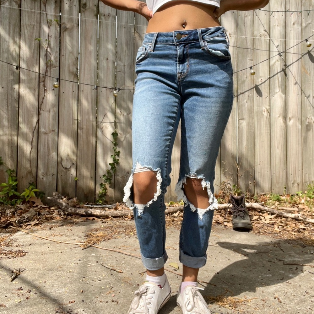 Ripped Cuffed Skinny Jeans
